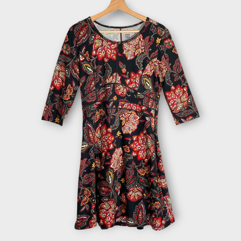 TITLE NINE Dress Women MEDIUM Paisley Floral Dream Travel Fit Flare Pockets